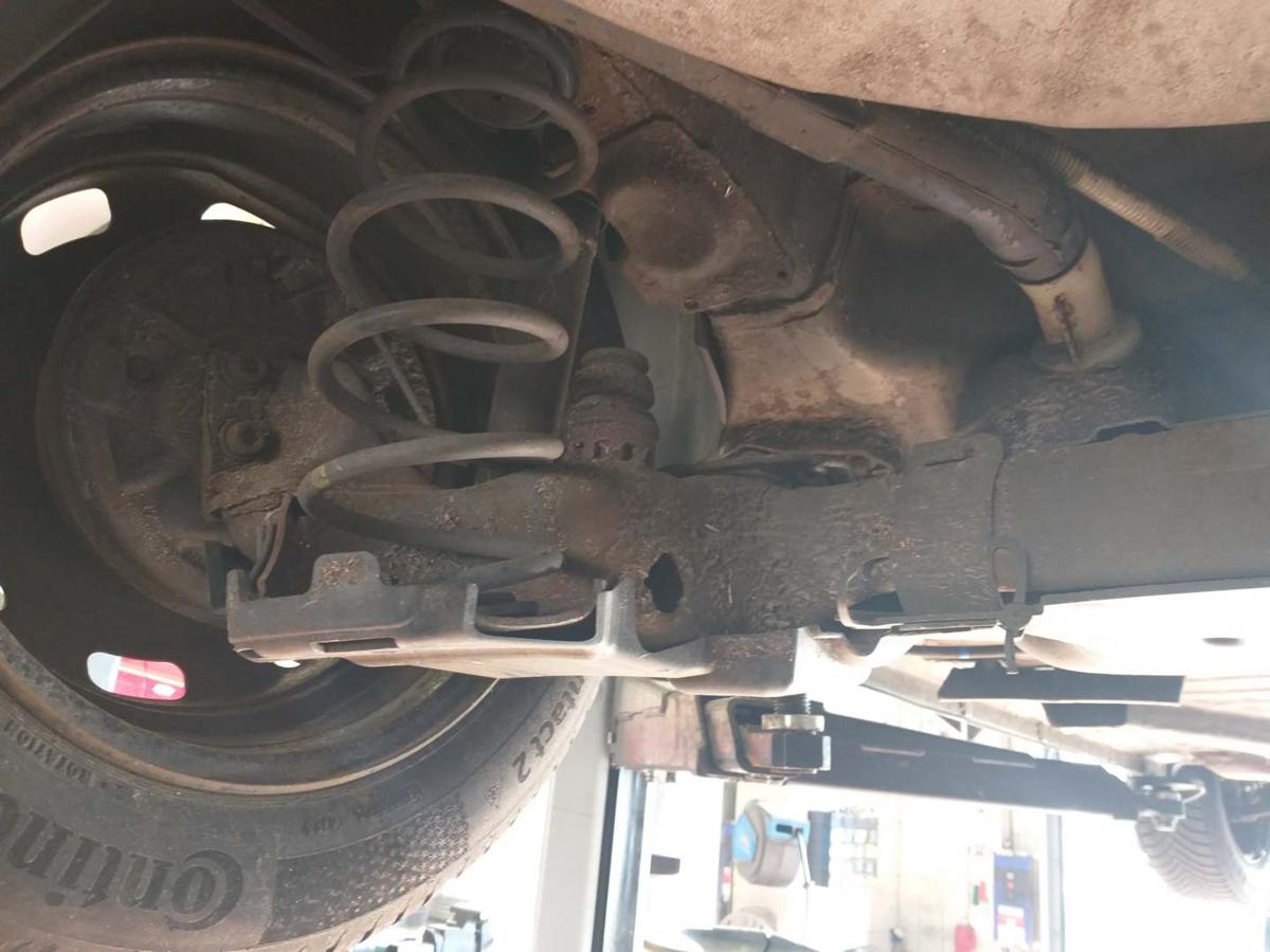 Peugeot 208 original Hinterachse Trommelbremse 1,0 50KW Bj.2015